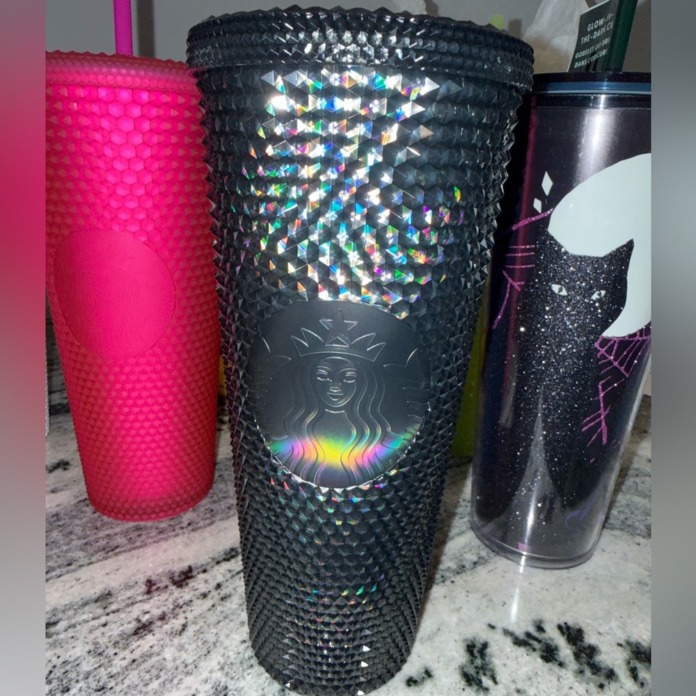 China exclusiveStarbucks oil slick Iridescent Black Tumbler with Textured Design